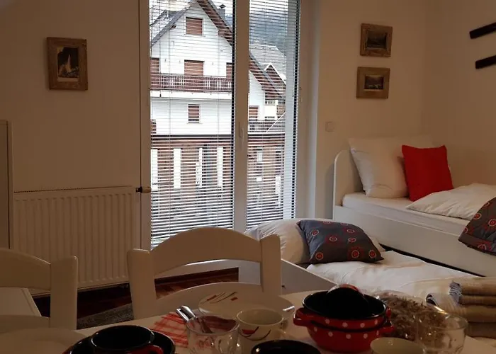 Vijolica On The Slope With Free Parking Apartment