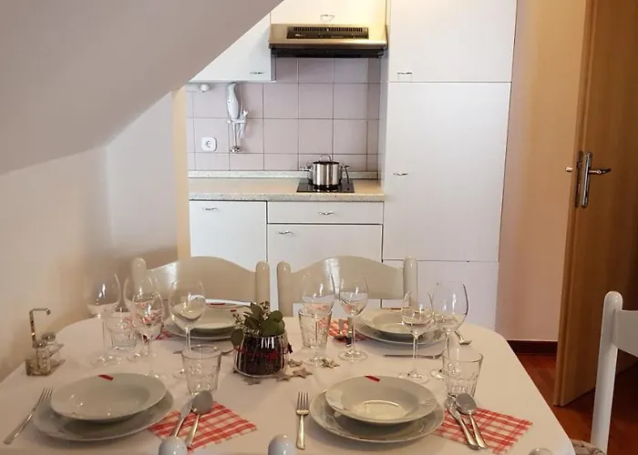 Vijolica On The Slope With Free Parking דירה *